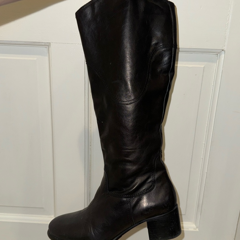 9 West Tall Black Leather Boots. Fuzzy Black Warm Lining!